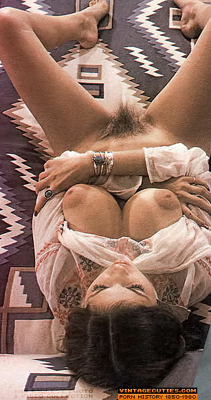 Stunning brunette bitch touches her massive - XXX Dessert - Picture 8