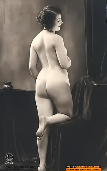 Short haired curly brunette gets naked and  - XXX Dessert - Picture 5