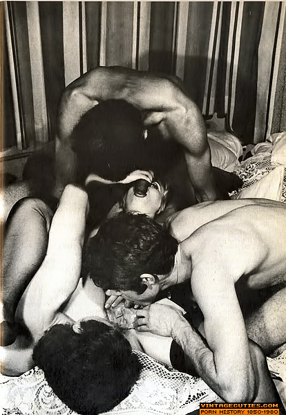 Stunning blonde bitch in black bra and pant - XXX Dessert - Picture 9