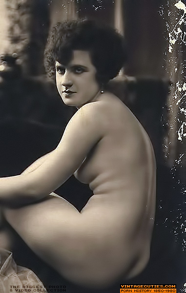 Stunning brunette bitch exposes her flawles - XXX Dessert - Picture 8