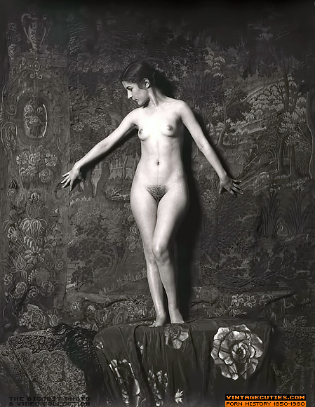 Lucious blonde bitch strips off her clothes - XXX Dessert - Picture 10