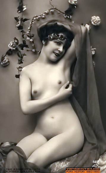 Lesbian hotties get naked and start fondlin - XXX Dessert - Picture 8