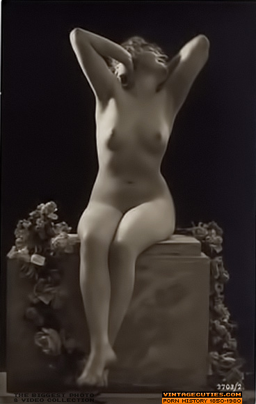 Naked gals enjoy posing for the camera whil - XXX Dessert - Picture 4