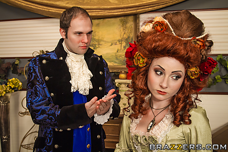 Elegant redhead wearing a victorian style d - XXX Dessert - Picture 8