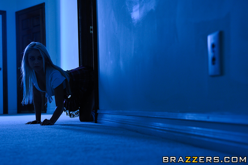Blonde bitch school girl with her sexy uniform sneaks in a room and grabs a cock to ride on - XXXonXXX - Pic 8