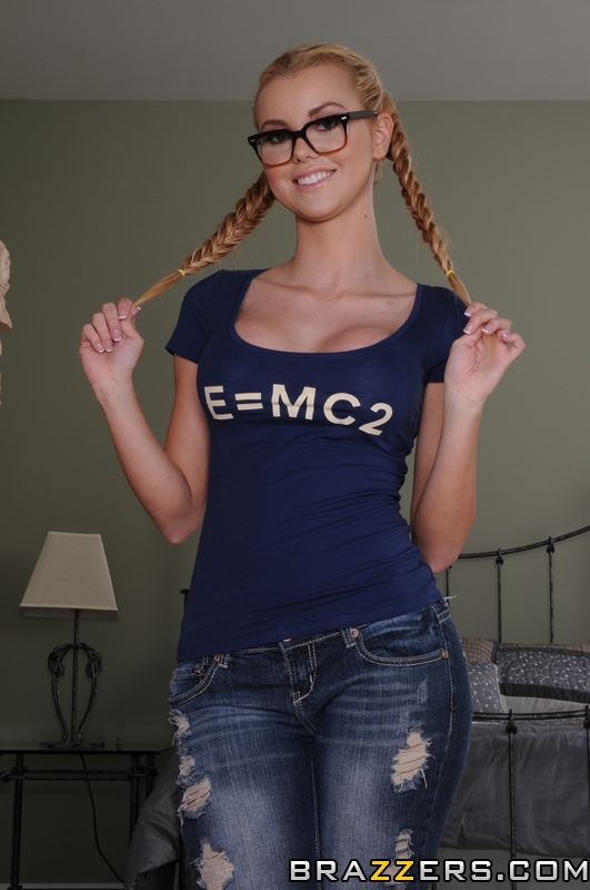 Nerdy blonde minx suck hard dick and gets her fanni fucked - XXXonXXX - Pic 1