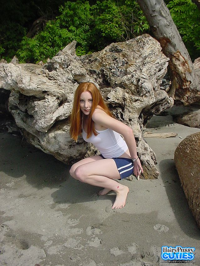 Alluring redhead displays her banging body  - XXX Dessert - Picture 4