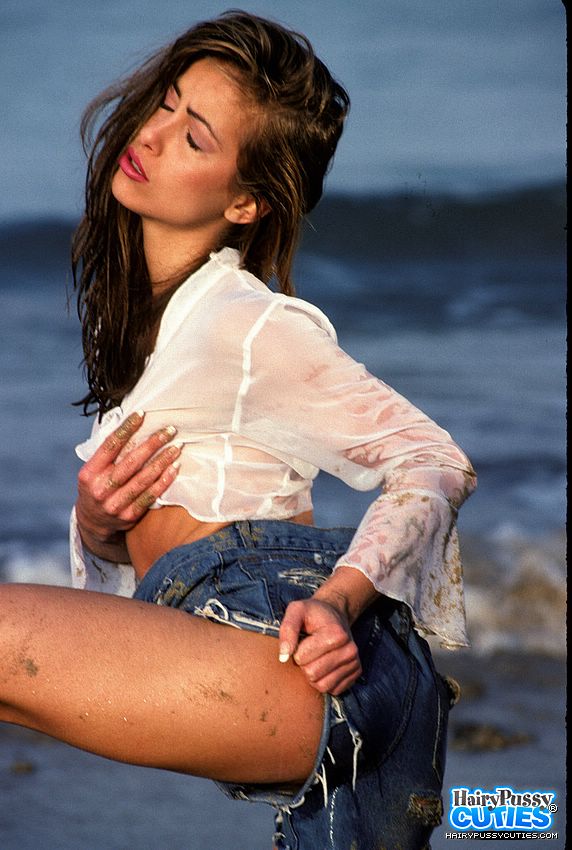 Steaming hot babe shows her juicy boobs and - XXX Dessert - Picture 11