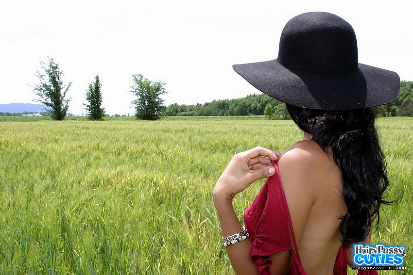 Dark hair slim cutie in black hat and red t - XXX Dessert - Picture 10