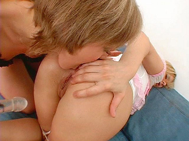 Short-haired blonde in black helps her GF w - XXX Dessert - Picture 2