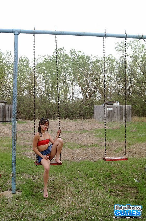 Steaming hot chick pose her skinny body in  - XXX Dessert - Picture 2