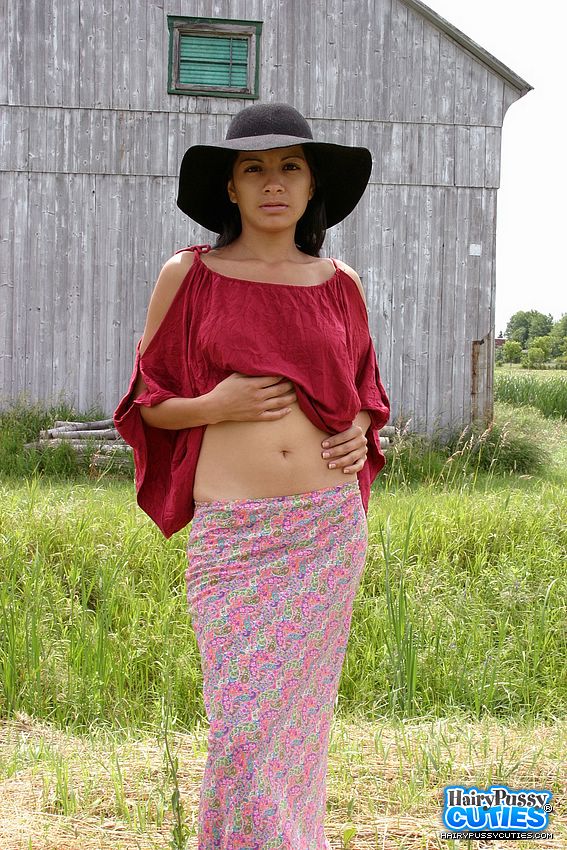 Gorgeous babe displays her hot body by the  - XXX Dessert - Picture 7