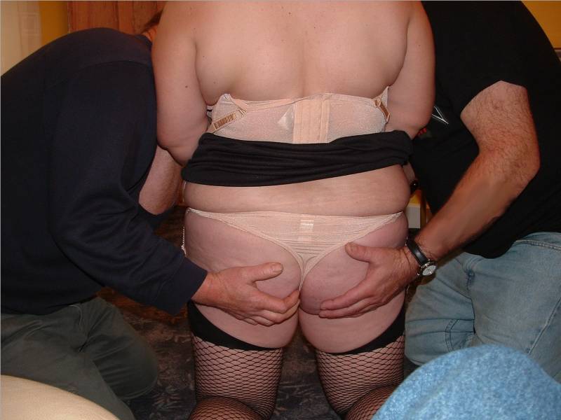 Chubby chick in flesh lingerie, black skirt - XXX Dessert - Picture 7