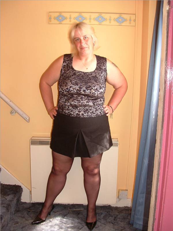 Chubby blonde displays her super size body  - XXX Dessert - Picture 1