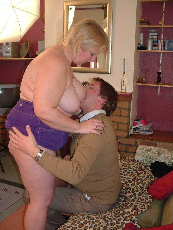 Blonde MILF teases a hot dude with her Chub - XXX Dessert - Picture 6