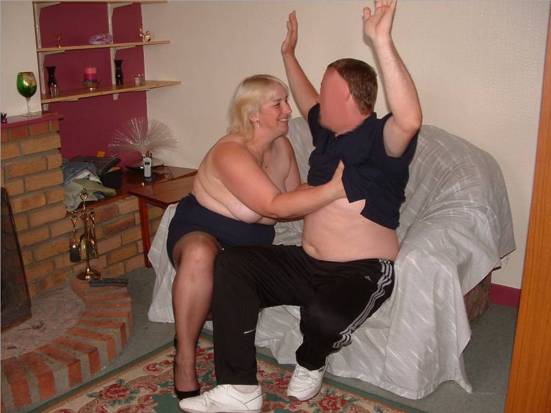 Chubby MILF lets her horny hubby take off h - XXX Dessert - Picture 7