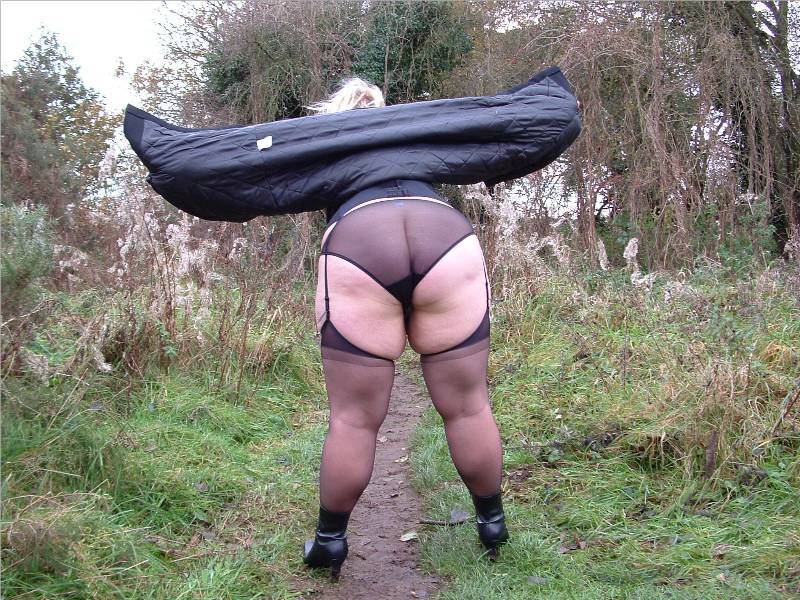 Chubby hottie opens her black coat and pose - XXX Dessert - Picture 13