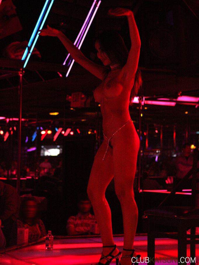 Asian hottie with smoking hot body dances o - XXX Dessert - Picture 12