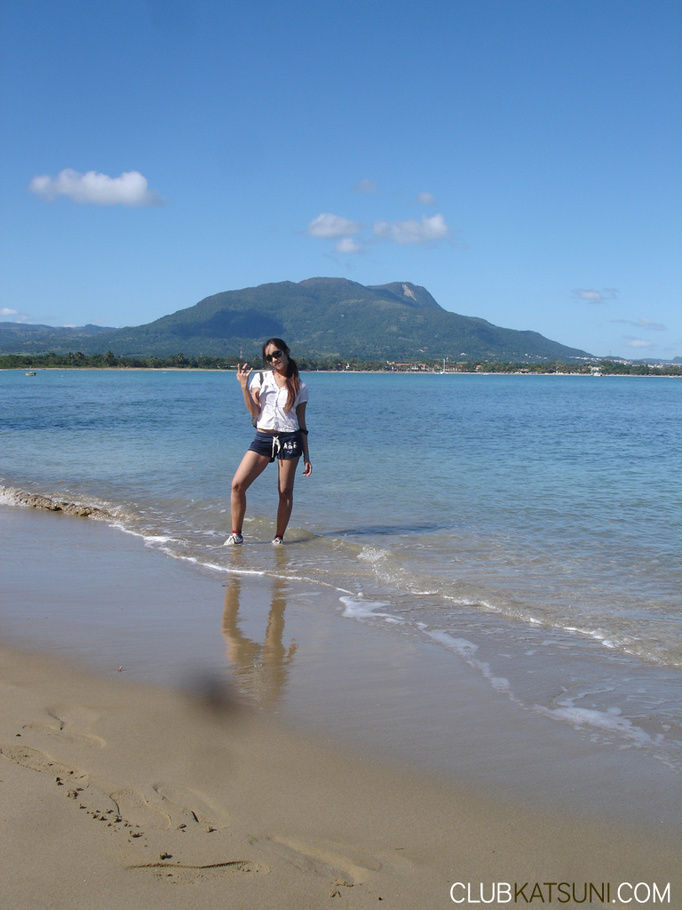 Steaming hot Asian chick displays her indul - XXX Dessert - Picture 3