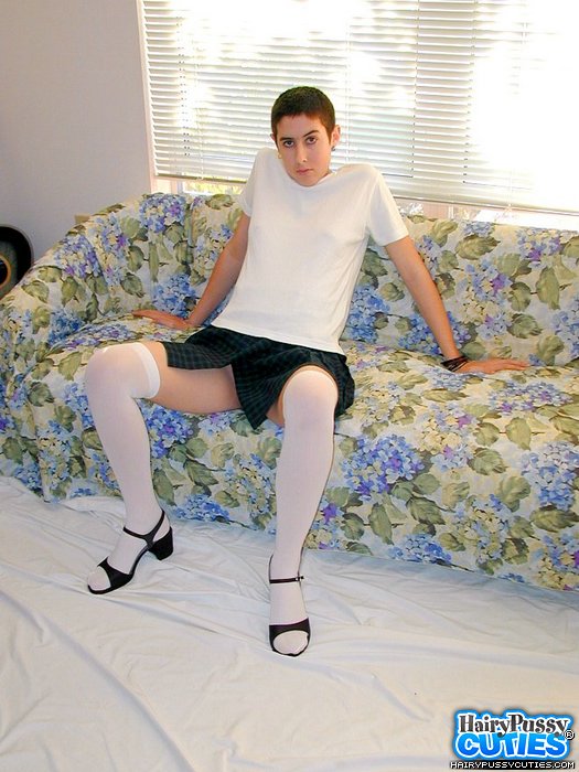 Short haired lass in white socks and green  - XXX Dessert - Picture 2