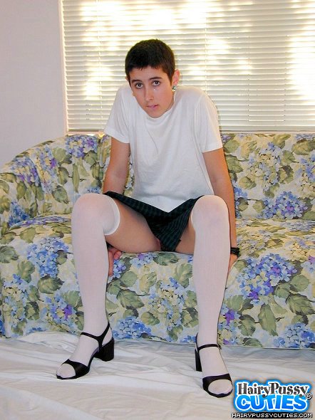 Short haired lass in white socks and green  - XXX Dessert - Picture 10