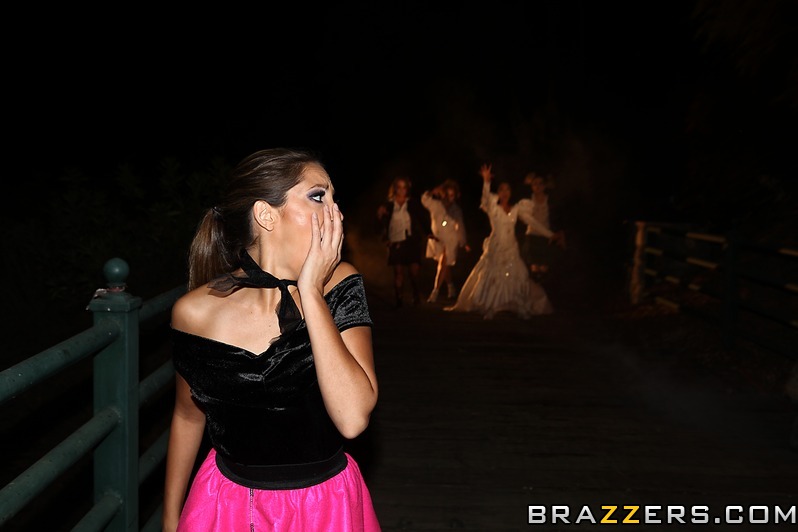 After encountering zombies, a doll sheds a  - XXX Dessert - Picture 11
