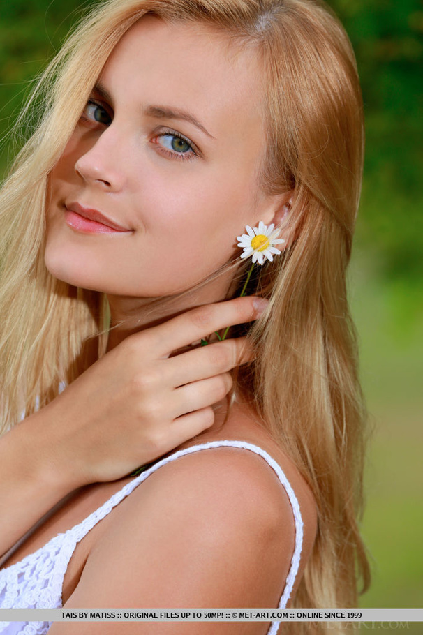 Green eyed blonde teasing outdoors and taki - XXX Dessert - Picture 1