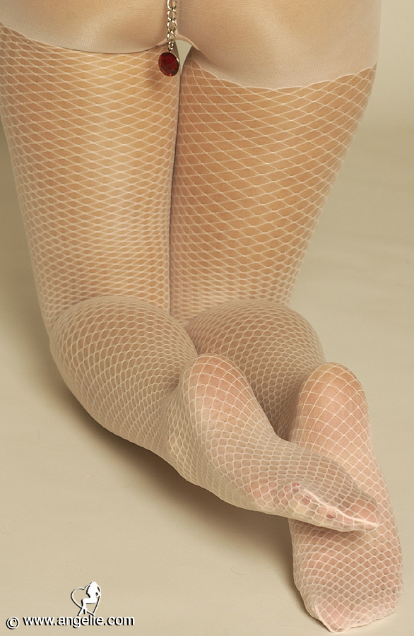 Foxy babe in white lingerie, fishnet stocki - XXX Dessert - Picture 11