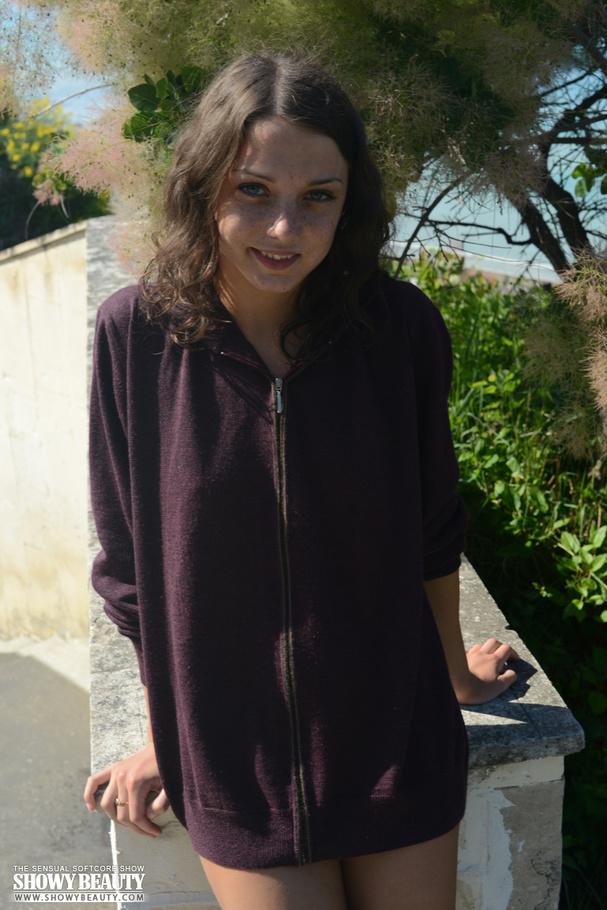 Alluring babe peels off her purple jacket and reveals her steaming hot body with small boobs and lusty pussy in different poses outdoor. - XXXonXXX - Pic 4