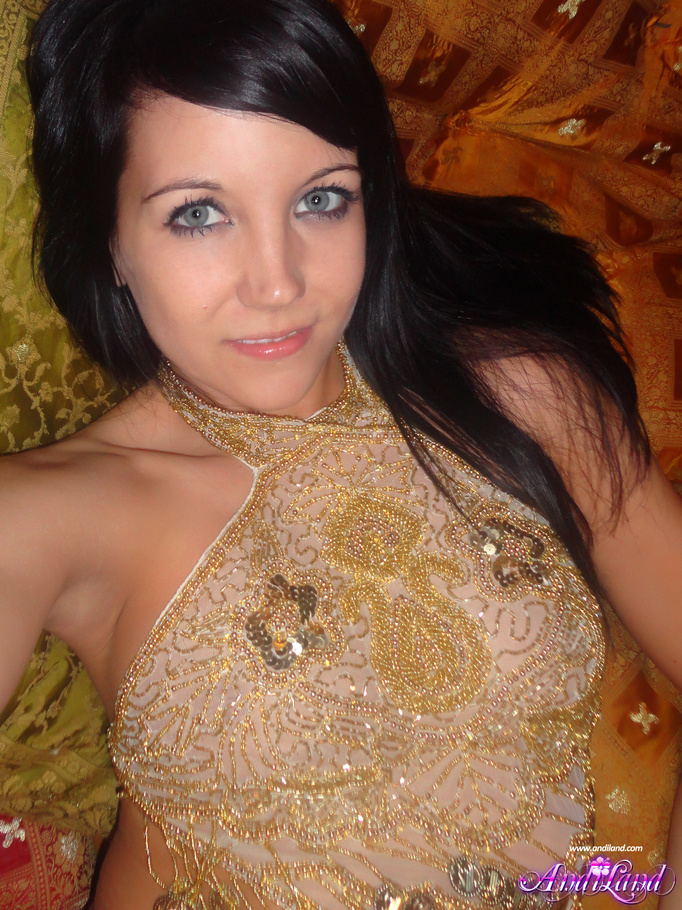 Blue-eyed teen in a belly dancer get-up nak - XXX Dessert - Picture 1