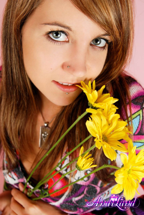 Floral top brunette with fishnets and black - XXX Dessert - Picture 2