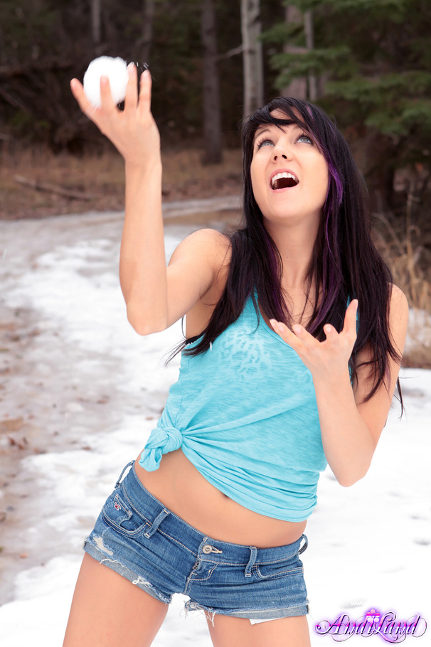 Denim shorts brunette in blue panties gets  - XXX Dessert - Picture 7