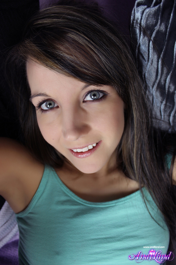 Cute brunette babe lifts her sweater and bl - XXX Dessert - Picture 4