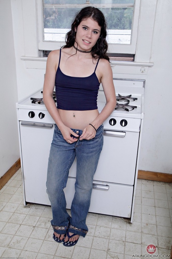 Black panties and tight jeans brunette mast - XXX Dessert - Picture 3