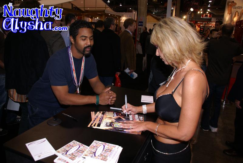 Famous crazy blonde milf with big tits and  - XXX Dessert - Picture 1