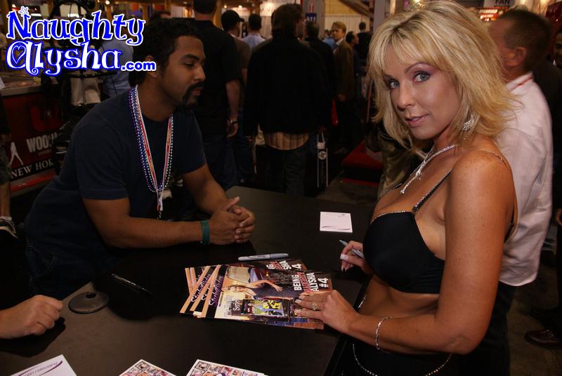 Famous crazy blonde milf with big tits and  - XXX Dessert - Picture 2