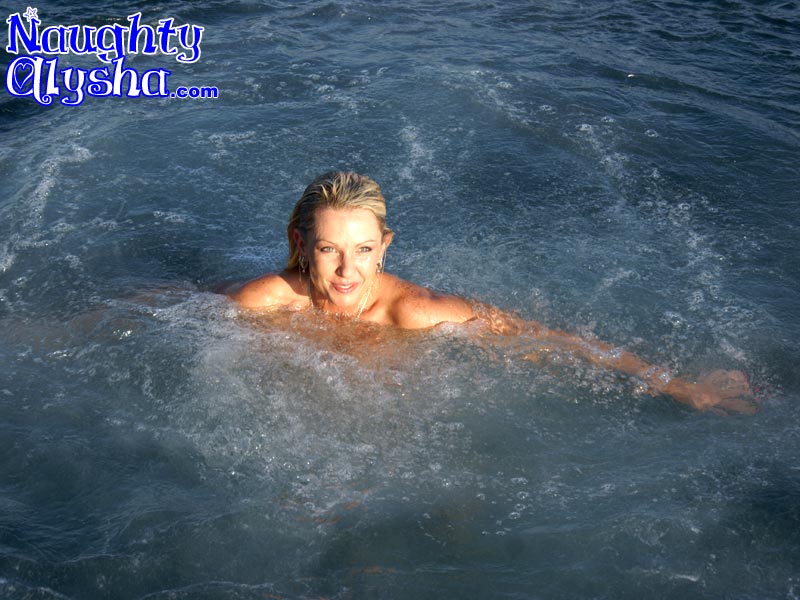Nasty blonde wearing two piece bikini gets  - XXX Dessert - Picture 15