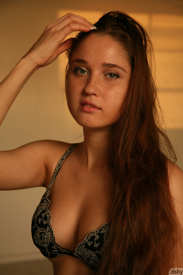 Several ravishing models taking off their c - XXX Dessert - Picture 2