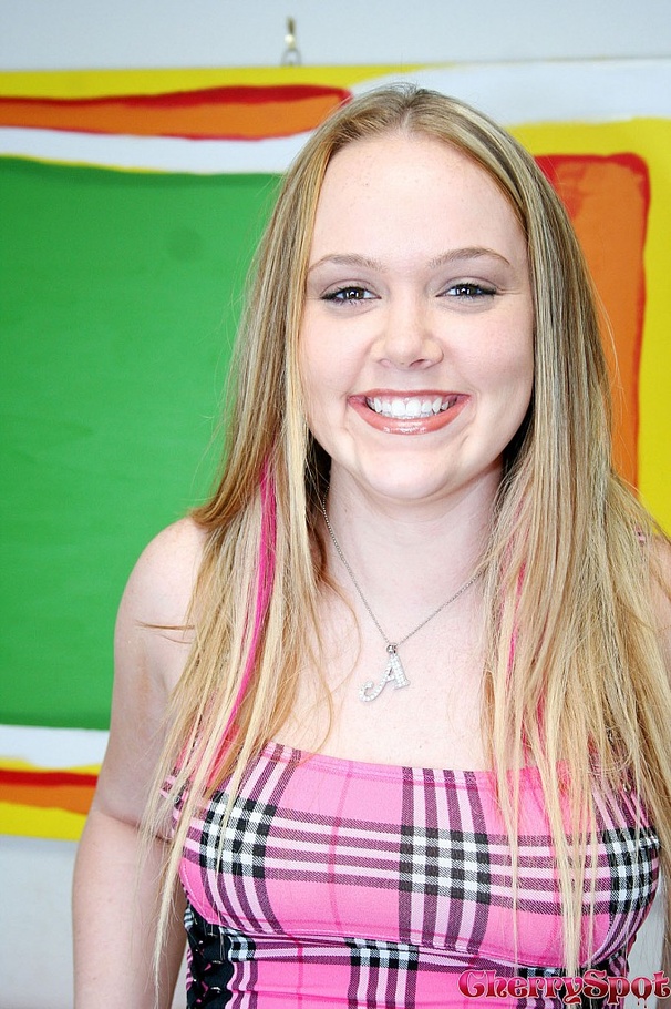 Blonde hottie with big natural boobs is fuc - XXX Dessert - Picture 3