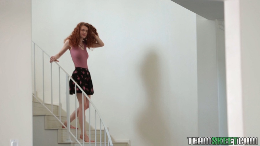 Cute tight skirt fuck - XXX Dessert - Picture 2