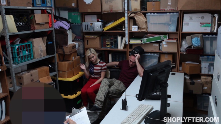 Clean backroom fuck - XXX Dessert - Picture 1