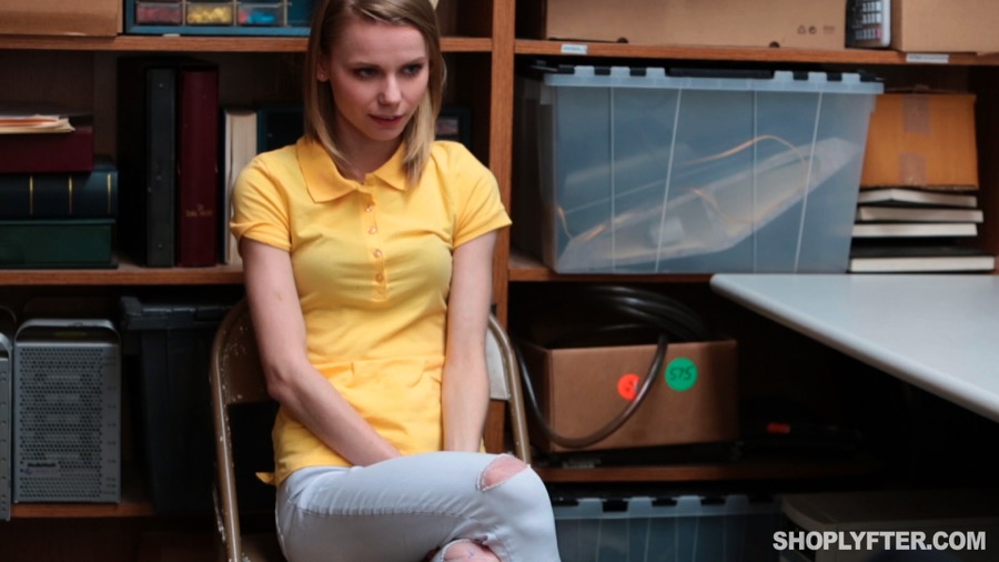 Blonde young russian teen - XXX Dessert - Picture 3