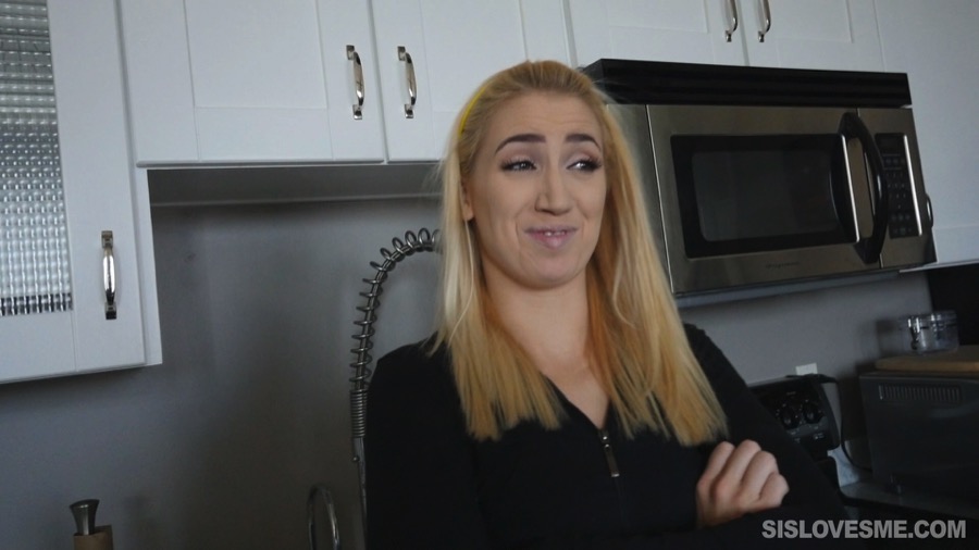 Blonde teen doggy style - XXX Dessert - Picture 1