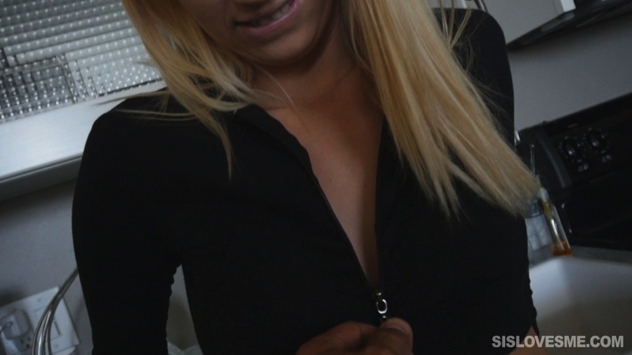 Blonde teen doggy style - XXX Dessert - Picture 3
