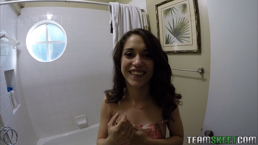 Short amateur teen young girlfriend - XXX Dessert - Picture 3