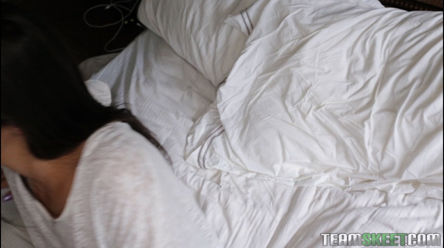 Pretty slim teen 18 beauty - XXX Dessert - Picture 1