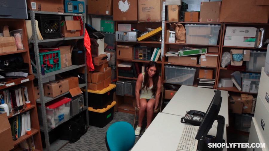Store backroom sex - XXXonXXX - Pic 2