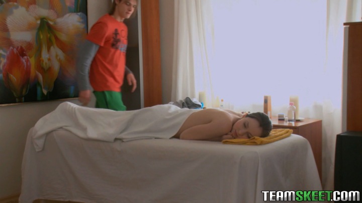 European teen amateur couple - XXX Dessert - Picture 1