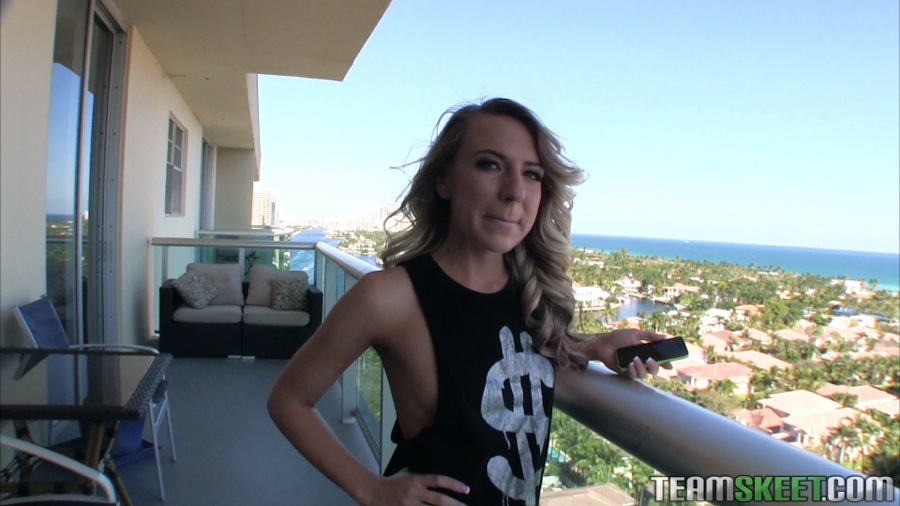 amateur teen girlfriend blowjob - XXX Dessert - Picture 2