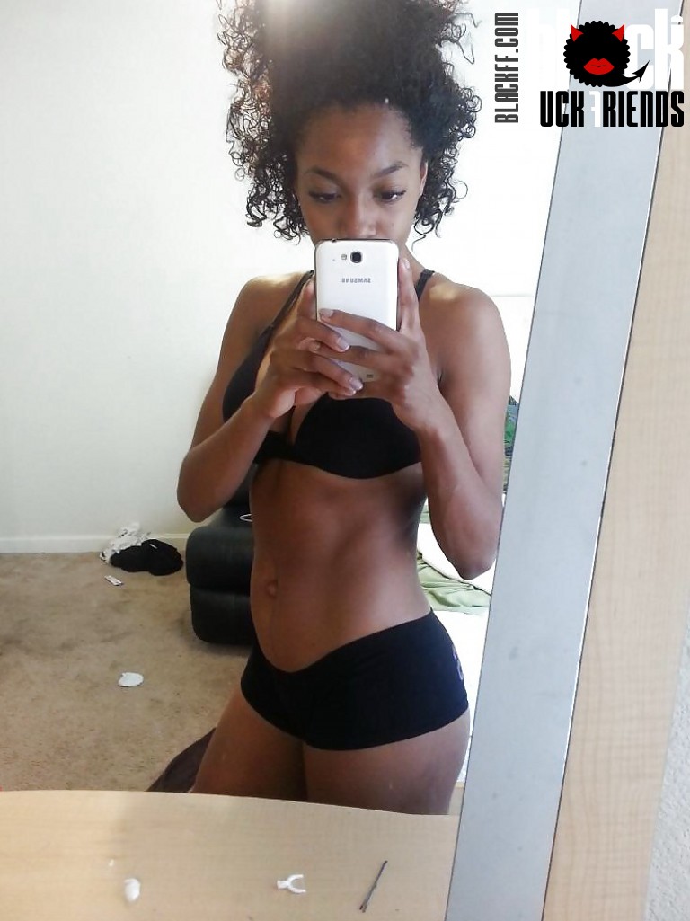 Beautiful slim ebony amateur - XXX Dessert - Picture 3